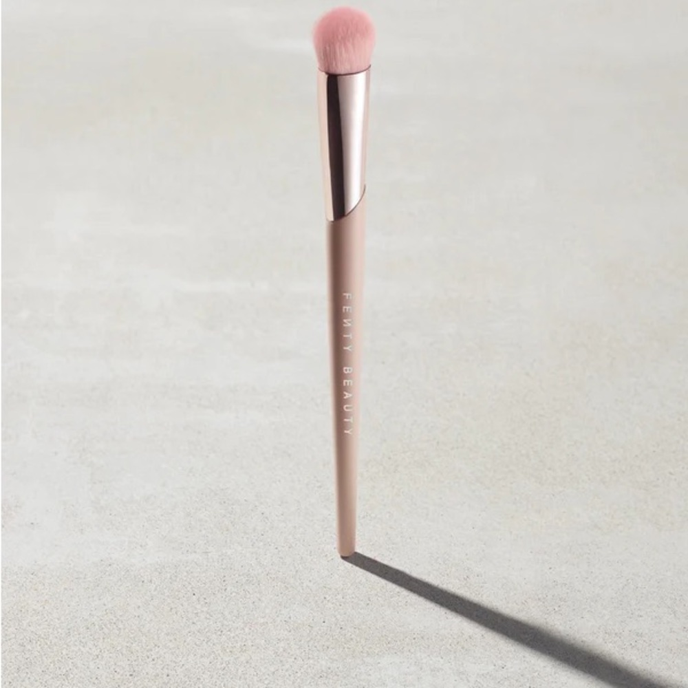 Fenty Beauty Brush